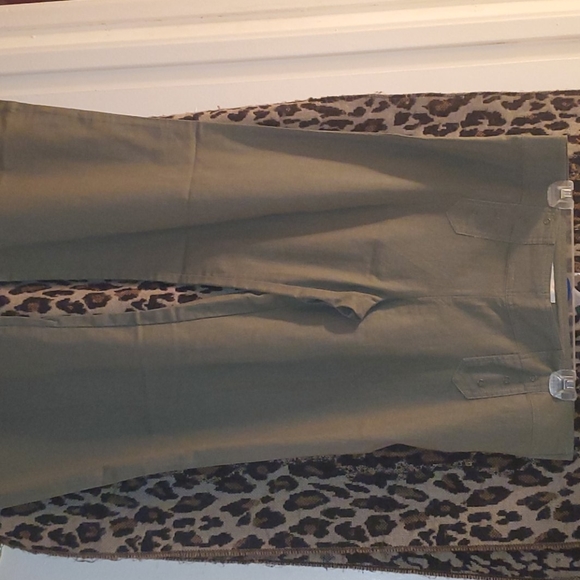 2 pairs of casual wide leg pants - Picture 2 of 6